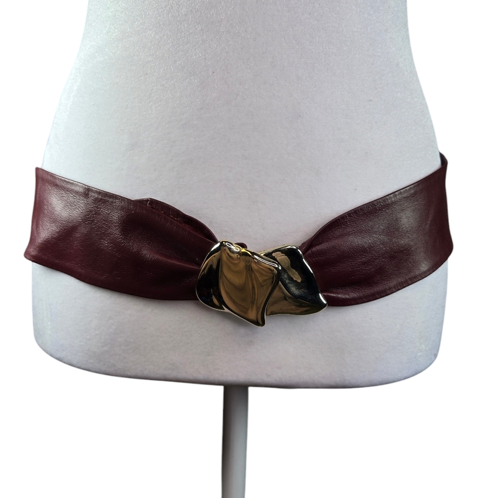Vtg 80s Revcor Slouchy soft leather clasp front close adjustable womens belt